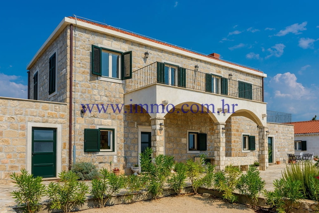 UNIQUE STONE VILLA WITH SWIMMING POOL