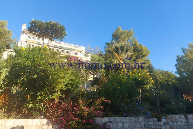 VILLA ON TOP LOCATION WITH SEA VIEW