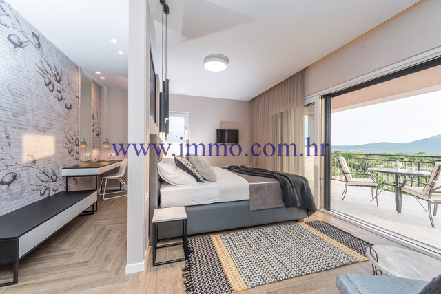 Casa, 425 m2, Vendita, Zadar