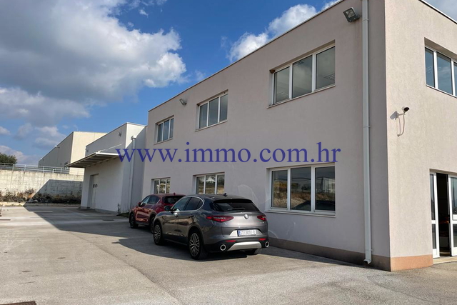 EXCELLENT BUSINESS SPACE IN THE SUBURB OF SIBENIK