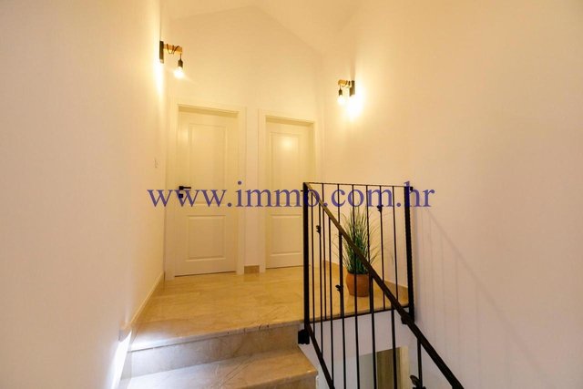 Casa, 465 m2, Vendita, Split