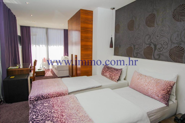 Albergo, 2300 m2, Vendita, Split