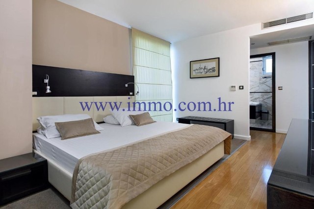 Albergo, 2300 m2, Vendita, Split