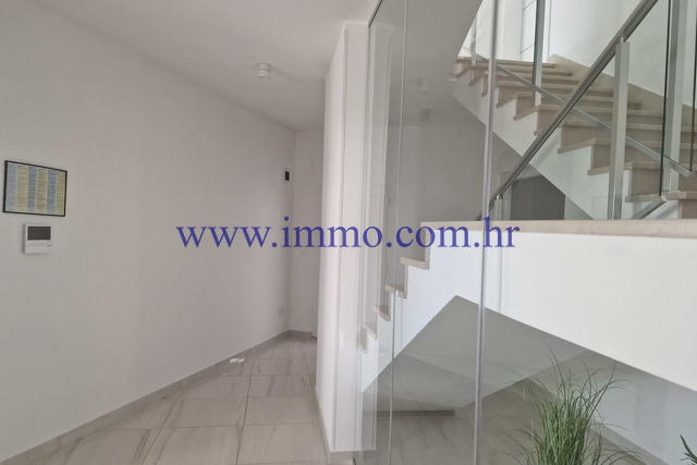 Casa, 350 m2, Vendita, Split