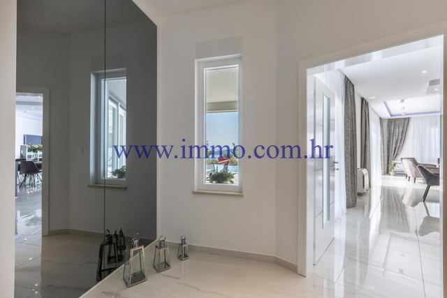 Casa, 350 m2, Vendita, Split