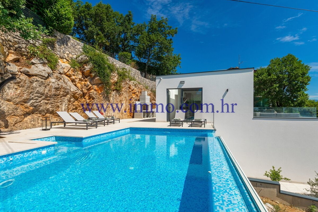 Casa, 255 m2, Vendita, Opatija