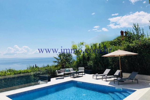 Casa, 250 m2, Vendita, Opatija