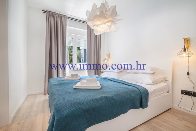 Casa, 250 m2, Vendita, Opatija