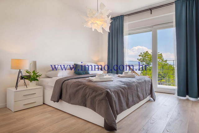 Casa, 250 m2, Vendita, Opatija