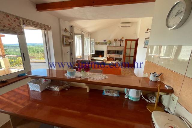 A BEAUTIFUL HOUSE WITH A SEA VIEW IN THE SUBURB OF SIBENIKA