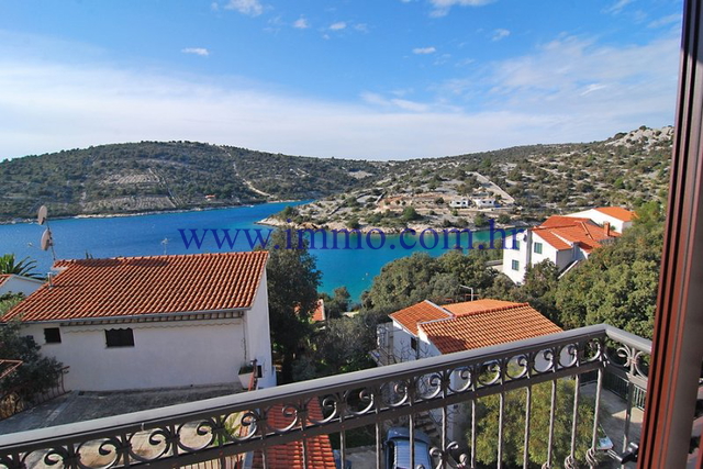 VILLA WITH APARTMENTS, NEAR TROGIR AND ROGOZNICA