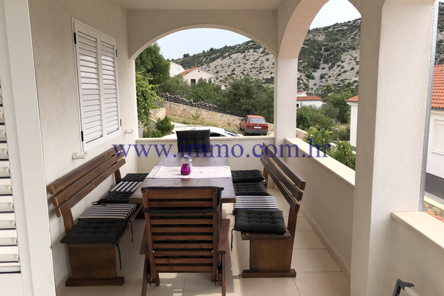 FULLY FURNISHED HOUSE WITH THREE APARTMENTS NEAR TROGIR