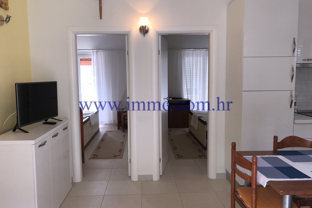 FULLY FURNISHED HOUSE WITH THREE APARTMENTS NEAR TROGIR