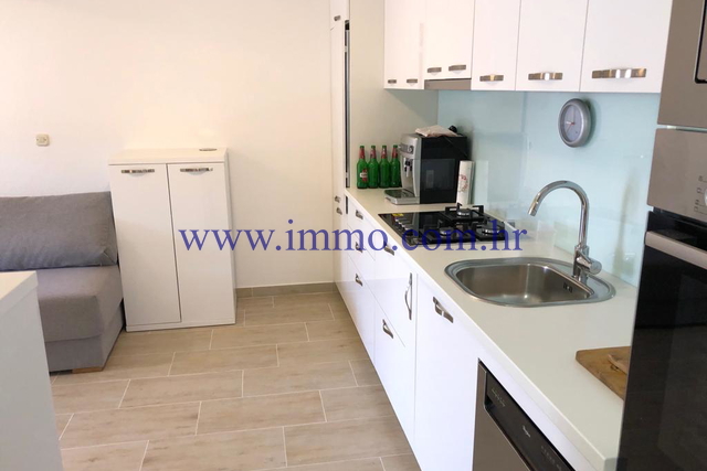 FULLY FURNISHED HOUSE WITH THREE APARTMENTS NEAR TROGIR