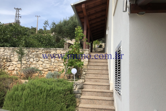 FULLY FURNISHED HOUSE WITH THREE APARTMENTS NEAR TROGIR