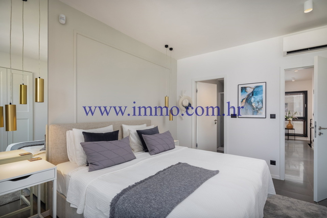 NUOVA VILLA CON PISCINA VICINO AL MARE