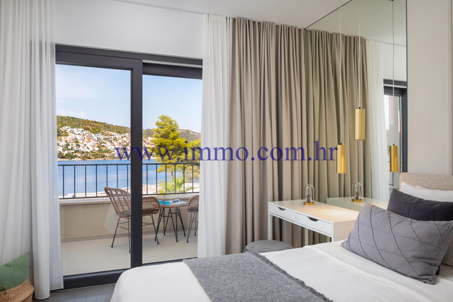 NUOVA VILLA CON PISCINA VICINO AL MARE