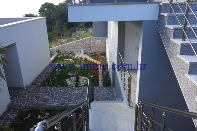 KORČULA, GORGEOUS VILLA WITH SWIMMING POOL, ON THE SEAFRONT