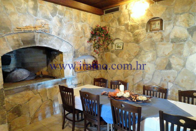 Hotel, 1380 m2, Prodaja, Rogoznica