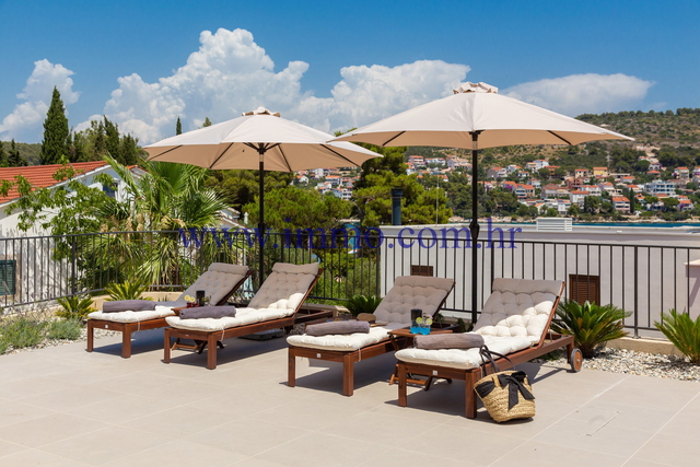 NUOVA VILLA CON PISCINA VICINO AL MARE