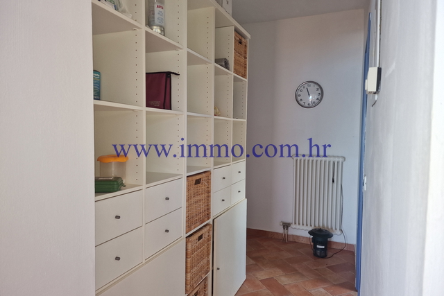 ARHIPELAG KORNATI. KUĆA U PRVOM REDU DO MORA