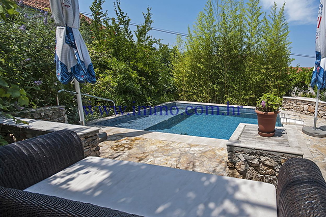 BRAČ, LOVELY HOUSE WITH SWIMMING POOL