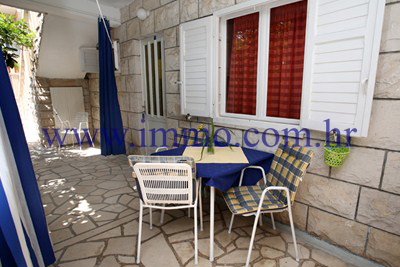 ISLAND OF BRAČ, VILLA WITH SWIMMING POOL, FIRST ROW TO THE SEA