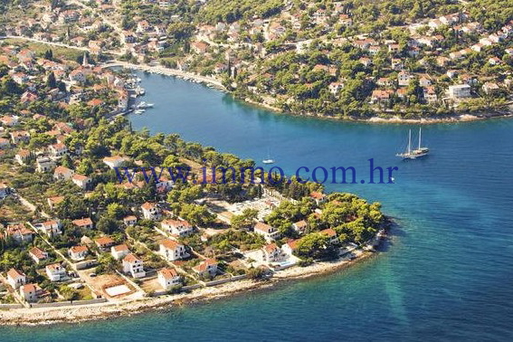 SPLITSKA, BUILDING PLOT OVERLOOKING THE SEA