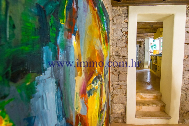 RENOVATED STONE VILLA ON THE ISLAND OF HVAR