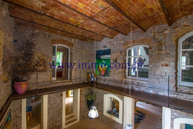 RENOVATED STONE VILLA ON THE ISLAND OF HVAR