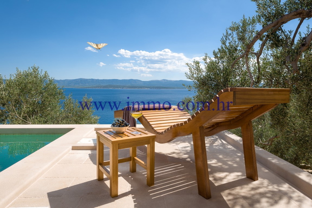 BRAČ, GORGEOUS VILLA WITH FANTASTIC SEA VIEW