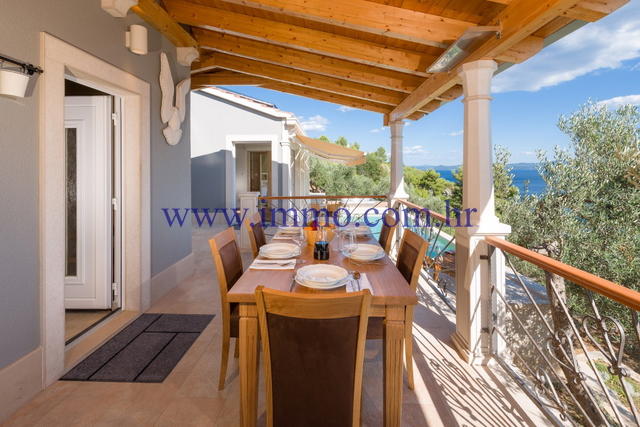 BRAČ, GORGEOUS VILLA WITH FANTASTIC SEA VIEW