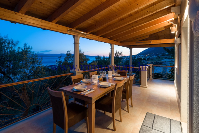 BRAČ, GORGEOUS VILLA WITH FANTASTIC SEA VIEW