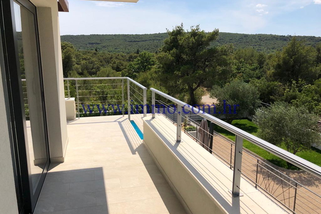 BEAUTIFUL NEW VILLA NEAR SIBENIK