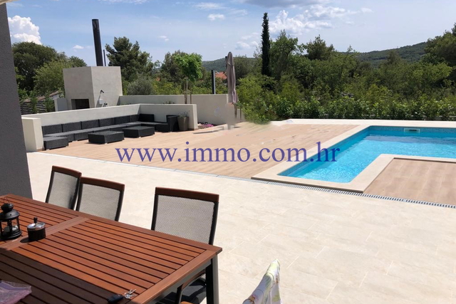 BEAUTIFUL NEW VILLA NEAR SIBENIK