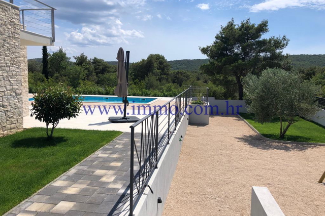 BEAUTIFUL NEW VILLA NEAR SIBENIK