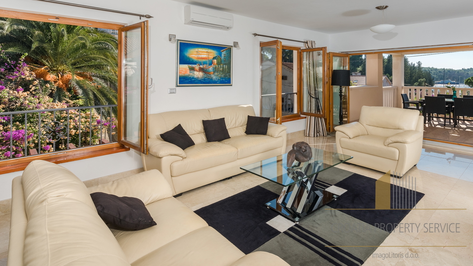 Luxuriöse Wohnung in mediterraner Villa 70 m vom Meer – Milna, Insel Brač