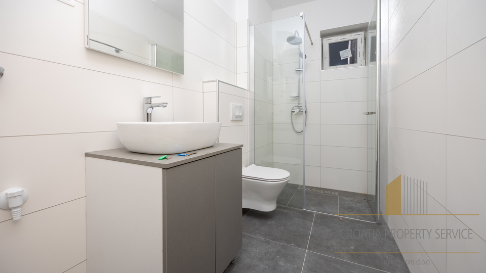 One-room apartment in a new building 160 m from the sea in the vicinity of Primošten!