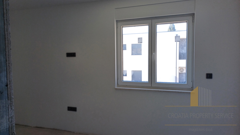 Lussuoso attico con vista mare in una moderna costruzione – Seget Donji!