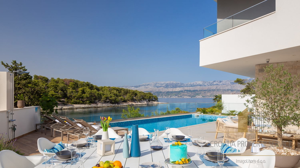 Luxury villa in a prestigious location first row to the sea on the island of Brac!