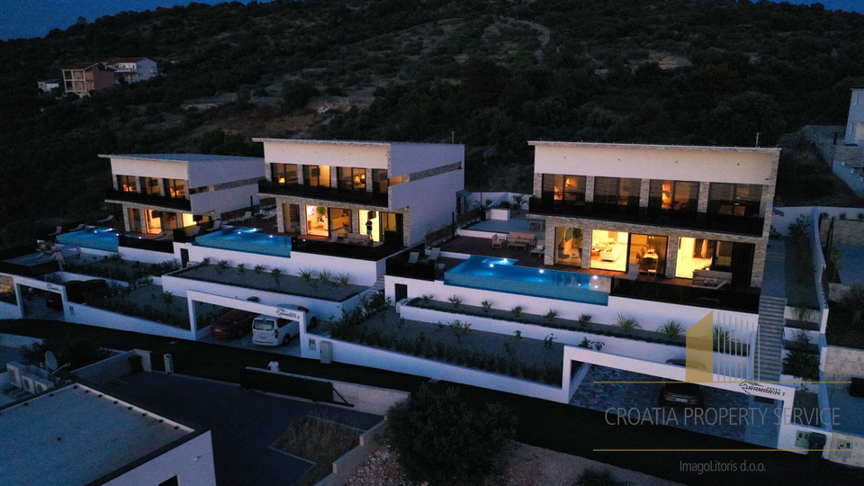 Modern luxury villa with sea views near Rogoznica!