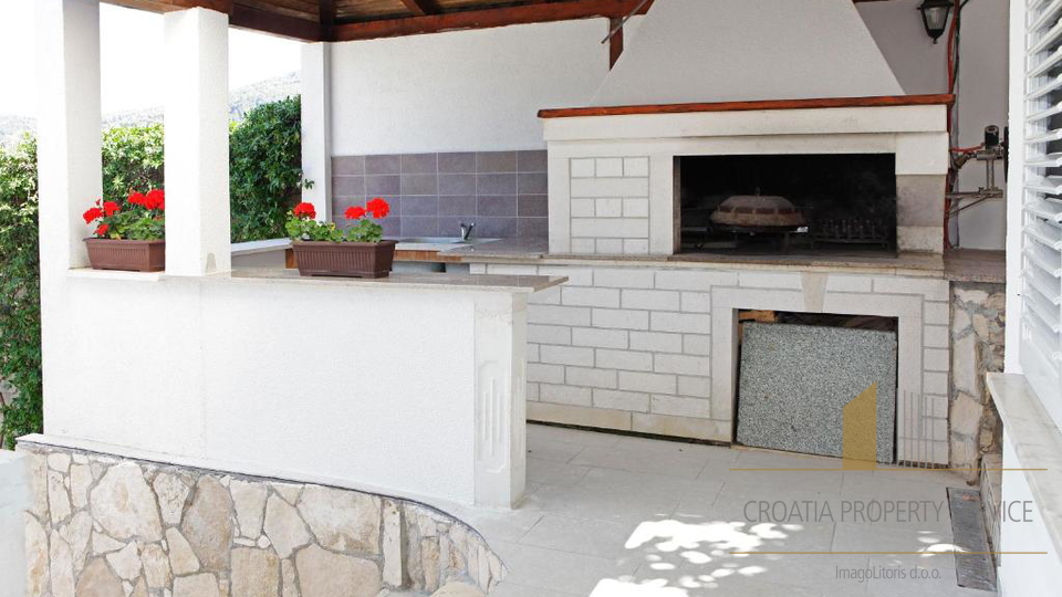 Wunderschöne Apartmentvilla in erster Meereslinie auf der Insel Korčula!