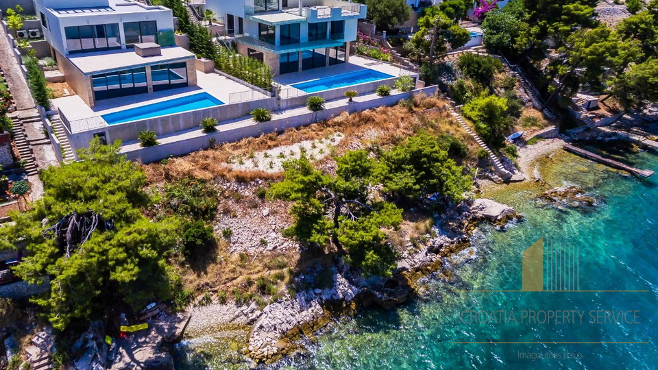 Neue Luxusvilla in Toplage, erste Reihe am Meer – die Insel Čiovo!