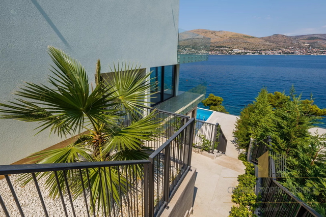 Luxusvilla mit Panoramablick auf das Meer auf der Insel Čiovo!