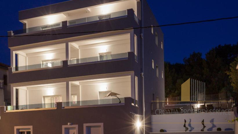 Luxury apartment villa first line to the sea on the island of Čiovo!