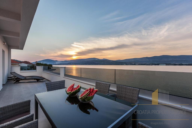 Luxury apartment villa first line to the sea on the island of Čiovo!