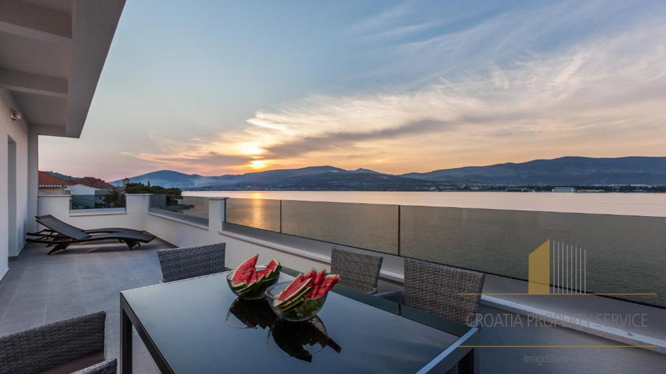 Luxury apartment villa first line to the sea on the island of Čiovo!