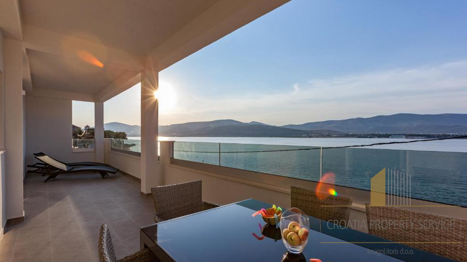 Luxury apartment villa first line to the sea on the island of Čiovo!