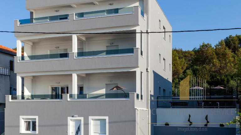 Luxury apartment villa first line to the sea on the island of Čiovo!