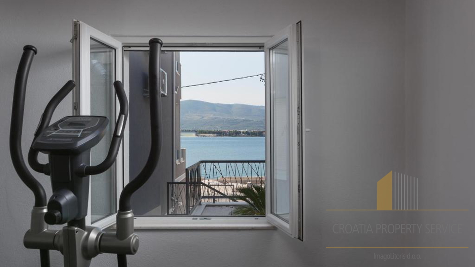 Luxury apartment villa first line to the sea on the island of Čiovo!